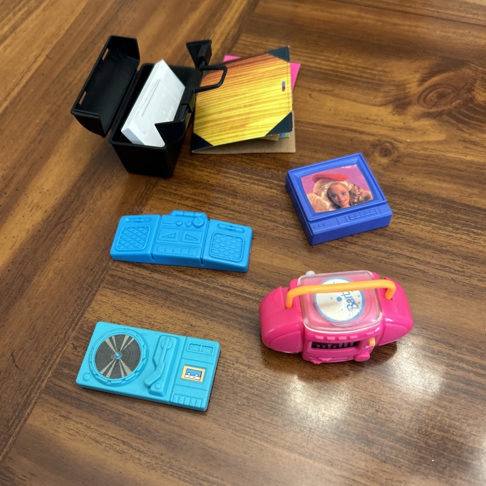 Barbie Mattel Doll Lot TV Boom Box Radio Record Player Art‎